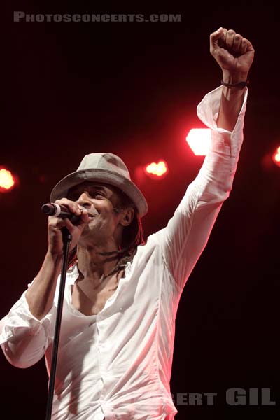 YANNICK NOAH - 2011-05-10 - PARIS - Place de la Bastille - 